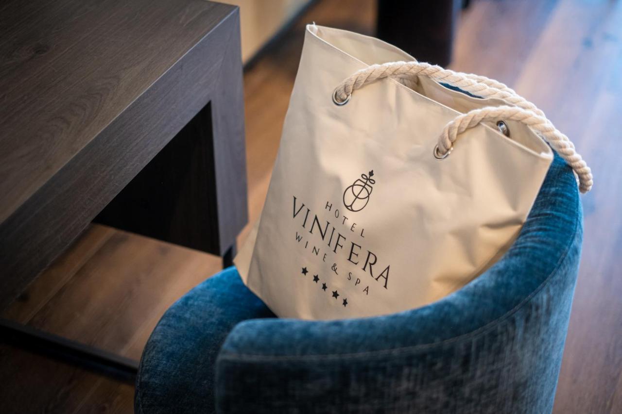 Hotel Vinifera Wine & Spa 5 Stars Superior 블로톤퓌레드 외부 사진